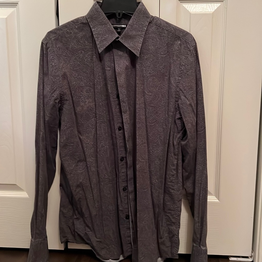 Express Black and Gray Line Paisley